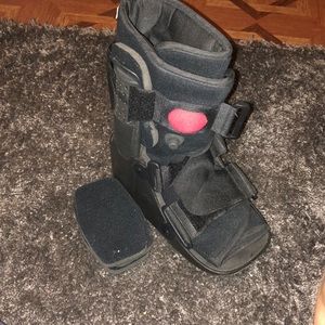 Orthopedic boot